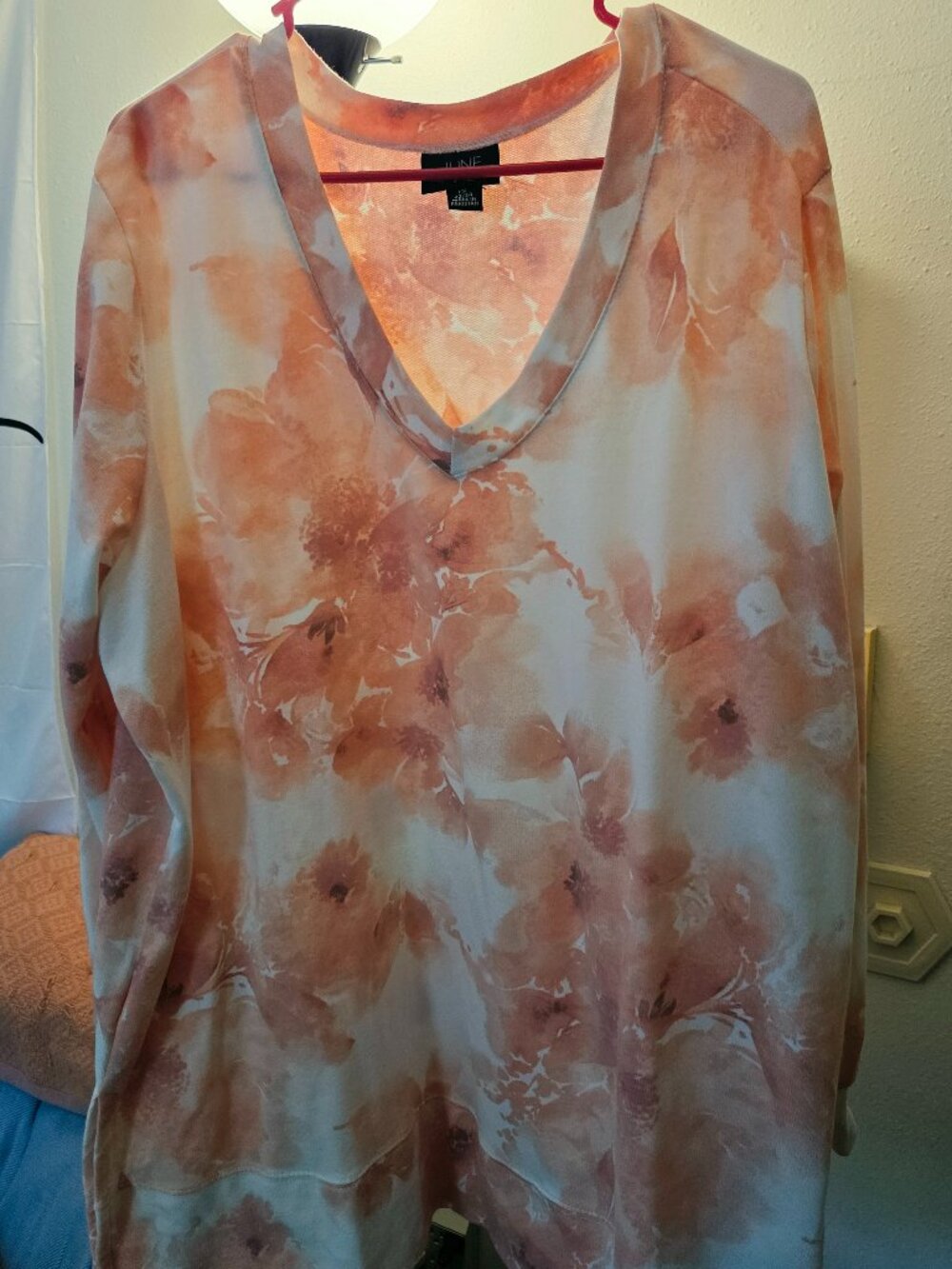 June+Vie 1X/22-24 Women's V-neck Tunic/Peach Floral watercolor print sweatshirt